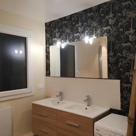 La Cachette D'anne-charlotte Casa de Férias