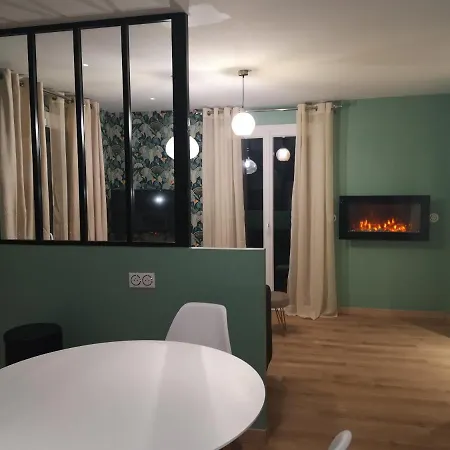 La Cachette D'anne-charlotte Casa de Férias